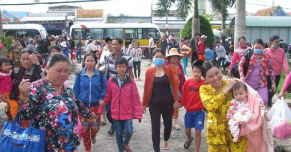 Ngay sau Noel, người miền Tây nháo nhào chạy bão