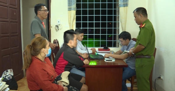 Đắk Lắk: Khởi tố, bắt tạm giam 5 đối tượng trong đường dây đánh bạc hàng chục tỷ đồng mỗi tháng Đắk Lắk: Khởi tố, bắt tạm giam 5 đối tượng trong đường dây đánh bạc hàng chục tỷ đồng mỗi tháng