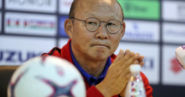 HLV Park Hang Seo hứa hẹn với CĐV Việt Nam