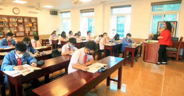 Mọi người ơi! hãy lên tiếng, cứu chúng em với!