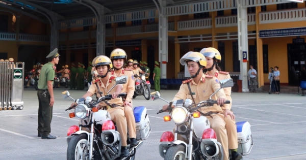 Công an tỉnh Thừa Thiên Huế ra quân đảm bảo trật tự ATGT, TTĐT