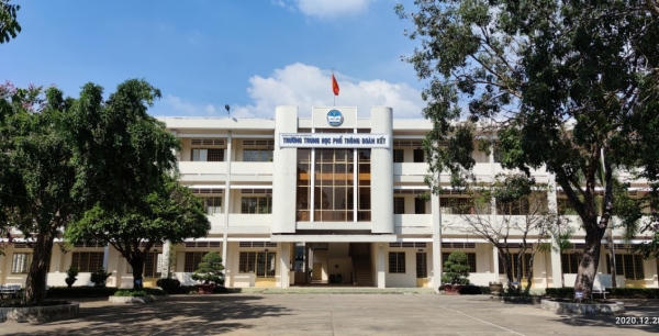 Đồng Nai: Lình xình việc tranh chấp hợp đồng thuê căn tin ở Trường PTTH Đoàn Kết