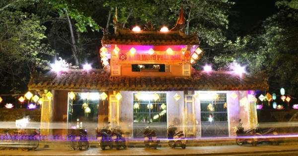 Cố đô Huế lung linh mùa Phật đản