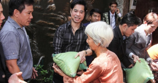 20 năm qua, danh ca Ngọc Sơn vẫn tiếp tục đón sinh nhật theo cách riêng cực ý nghĩa