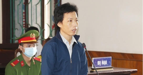 Ngồi tù 8 năm vì cầm chai thủy tinh truy sát vợ