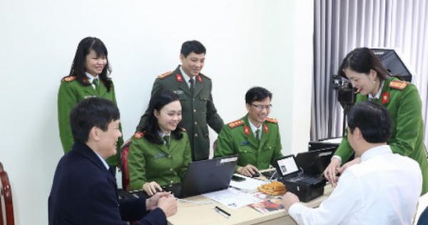 Hà Tĩnh: Làm thủ tục cấp thẻ căn cước công dân gắn chíp điện tử