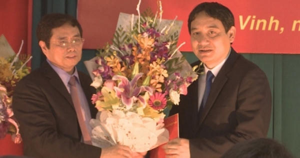 Ông Nguyễn Đắc Vinh chính thức nhận chức Bí thư tỉnh uỷ Nghệ An