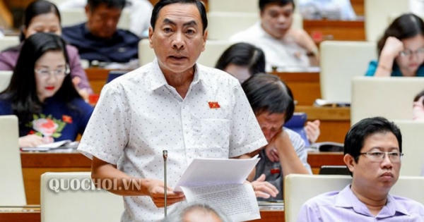 'Nóng' nghị trường vì đề xuất mở khung thỏa thuận làm thêm giờ, tăng tuổi nghỉ hưu 'Nóng' nghị trường vì đề xuất mở khung thỏa thuận làm thêm giờ, tăng tuổi nghỉ hưu