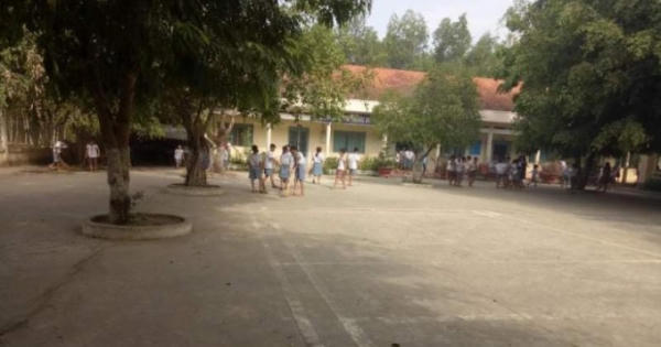 Cô giáo bị phụ huynh hành hung ngay trên bục giảng