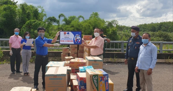 Thanh niên Bình Phước trao nguồn lực hỗ trợ tỉnh Mondulkiri, Campuchia chống Covid-19 Thanh niên Bình Phước trao nguồn lực hỗ trợ tỉnh Mondulkiri, Campuchia chống Covid-19