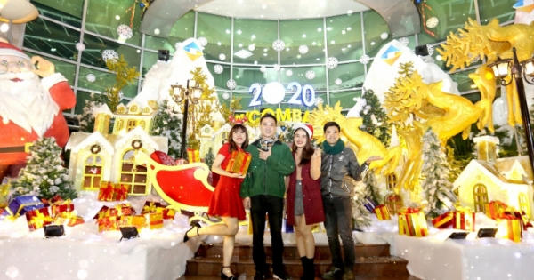 Rộn ràng đón Giáng sinh châu Âu giữa trung tâm Hà Nội Rộn ràng đón Giáng sinh châu Âu giữa trung tâm Hà Nội