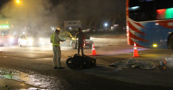 Về nhà bạn chơi, nam sinh trường Sân khấu điện ảnh bị xe container đâm tử vong