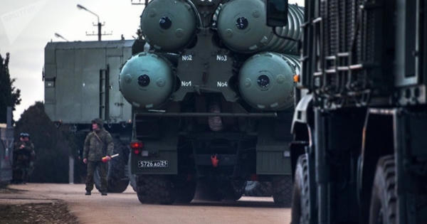 “Rồng lửa” S-400 của Nga khoe sức mạnh vũ bão trong tập trận