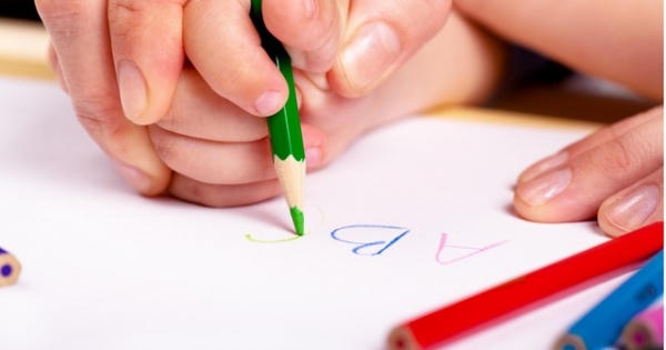 Bạn có ép con học chữ trước khi vào lớp 1? Bạn có ép con học chữ trước khi vào lớp 1?