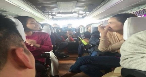 Vietnam Airlines liên tục bị khách hàng tố về dịch vụ kém chất lượng Vietnam Airlines liên tục bị khách hàng tố về dịch vụ kém chất lượng