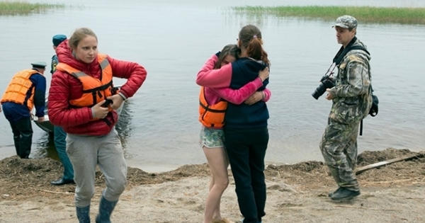 15 trẻ em chết đuối trong vụ lật thuyền kinh hoàng ở Nga