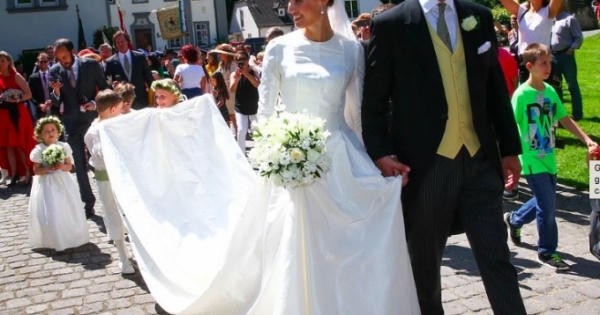 Hình ảnh quốc tế ấn tượng: Đám cưới như trong cổ tích của hoàng tử Đức và người mẫu Mỹ