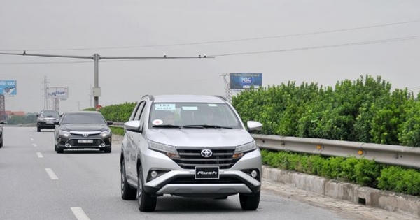 Xe con Indonesia 'vượt mặt' Thái Lan nhập về Việt Nam Xe con Indonesia 'vượt mặt' Thái Lan nhập về Việt Nam