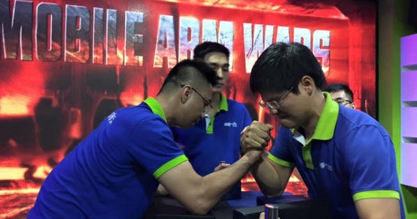 Đòi bồi thường hơn 1 tỷ đồng sau "kèo vật tay" Đòi bồi thường hơn 1 tỷ đồng sau "kèo vật tay"