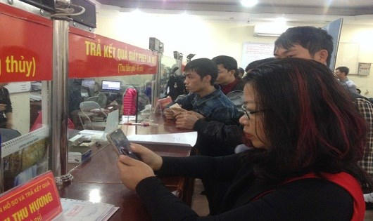 Bộ GTVT bỏ quy định buộc đổi bằng lái xe vật liệu giấy sang nhựa PET