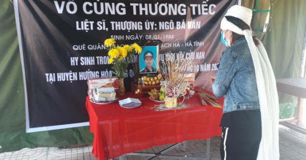 Vợ liệt sỹ nén đau thương chịu tang chồng là chiến sĩ Đoàn 337 tại khu cách ly