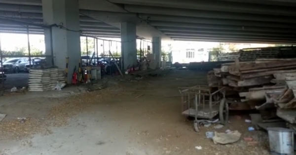 TP HCM: Gầm cầu vẫn bị “xẻ thịt”, cơ quan chức năng nói gì?