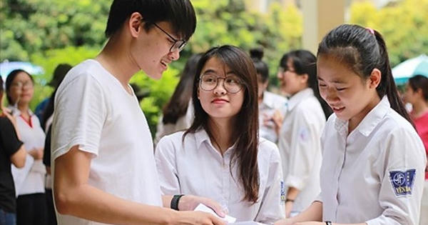 Gợi ý đáp án 7 đề thi tham khảo vào lớp 10 ở Hà Nội
