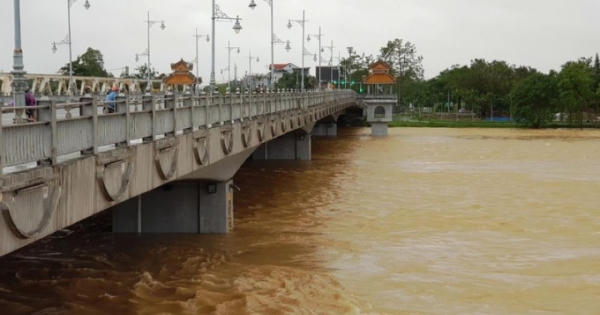 Khả năng đỉnh lũ trên các sông ở Thừa Thiên Huế xấp xỉ mức báo động 3