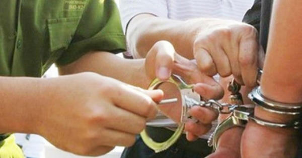 Tạm giữ hai thanh niên nghi hiếp dâm bà già 64 tuổi