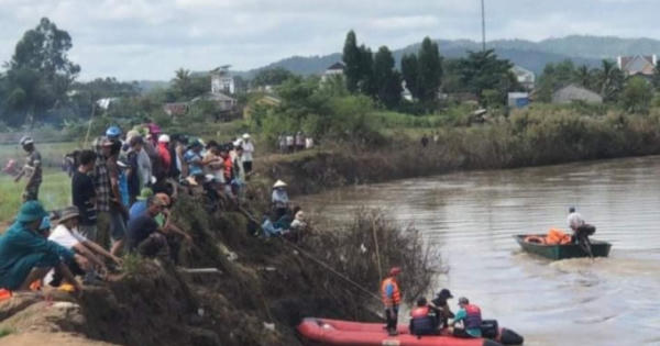 Gia Lai: Tìm thấy thi thể học sinh cấp 2 bị đuối nước dưới sông