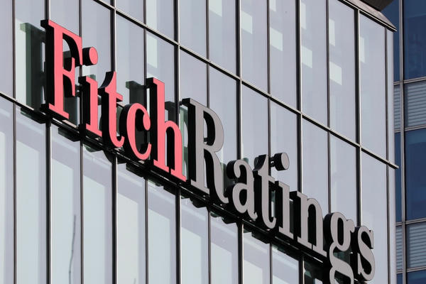 Fitch nâng xếp hạng công cụ nợ có bảo đảm của Việt Nam lên mức BBB-