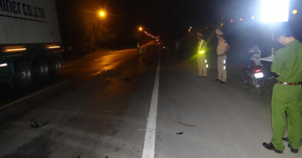 Quảng Ngãi: Truy tìm hai thanh niên tông người đi bộ tử vong rồi bỏ trốn