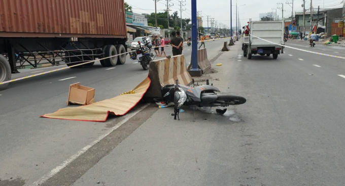 Bình Dương: Xe máy va chạm giao thông khiến 2 người thương vong