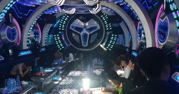Lâm Đồng: “Đột kích” quán karaoke, bắt quả tang hàng chục thanh niên sử dụng ma túy