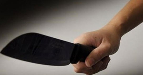 Thanh niên chém lìa tay bạn ở bến xe ra đầu thú