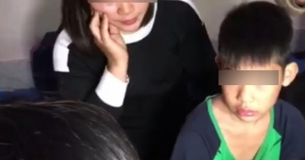 Video clip: Người mẹ nói về việc con trai 9 tuổi nghi bị bố đánh gãy răng, khắp người chi chít vết thương