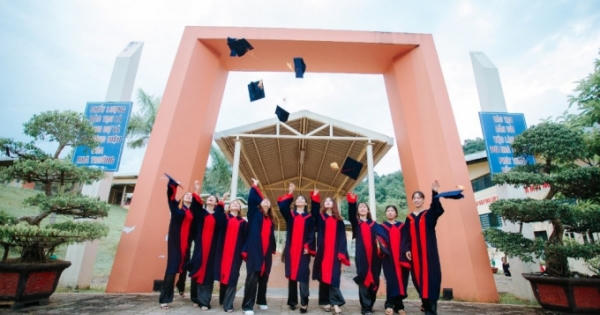 Trường Cao đẳng Bắc Kạn xét lý do tinh giản biên chế chưa đủ căn cứ pháp lý