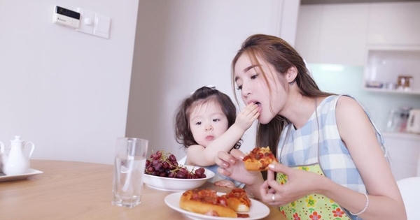 Ngắm loạt ảnh bà mẹ bỉm sữa Elly Trần đằng sau sân khấu