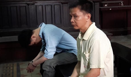 Nhậu 'tới bến', cô gái bị hai đồng nghiệp hãm hại