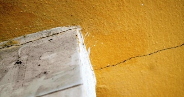 TT Huế: Những vết nứt “khó hiểu” tại Nhà văn hóa xã Hương Phú