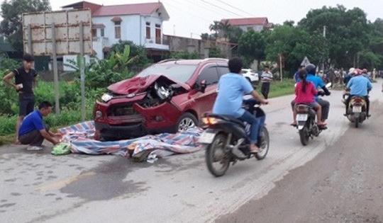 Thanh Hóa: Tạm đình chỉ Thiếu úy công an lái xe tông chết 2 mạng người