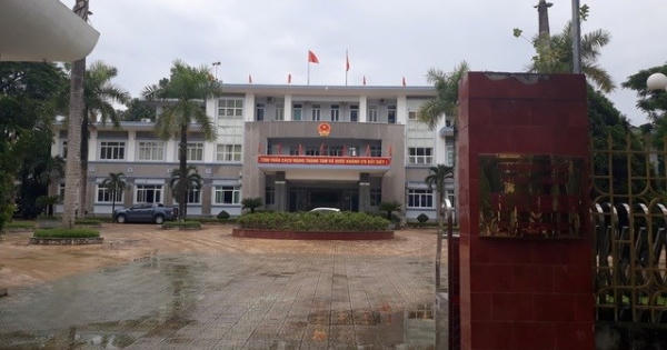 Thanh Hóa “lộ sáng” thêm vụ tuyển dụng, bổ nhiệm công chức “thần tốc” tại Bỉm Sơn Thanh Hóa “lộ sáng” thêm vụ tuyển dụng, bổ nhiệm công chức “thần tốc” tại Bỉm Sơn