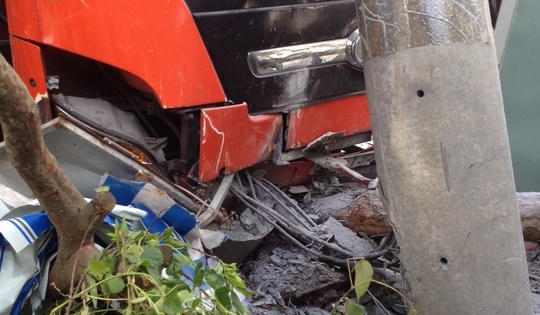 Xe khách Phương Trang: Tiếp tục gây tai nạn ở Sóc Trăng