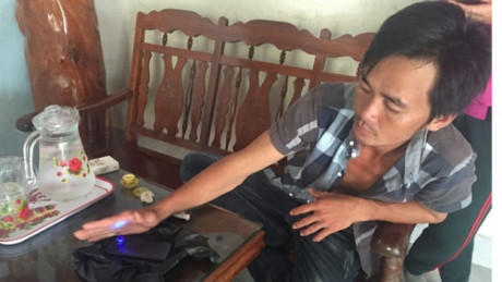 'Ngọc ếch' đến 'cát lợn': Thực hư những vật thể lạ giá hàng tỉ đồng