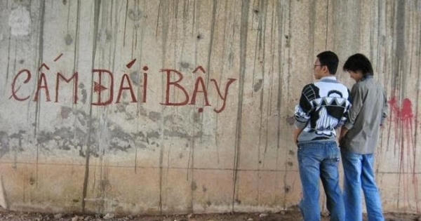 Phạt đến 3 triệu đồng liệu có cấm được “tè bậy” nơi công cộng?