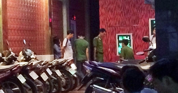 TP HCM:  Bắt đối tượng đâm chết người trong quán karaoke