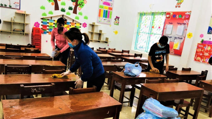 Cho trẻ đến trường: Nhiều phụ huynh băn khoăn