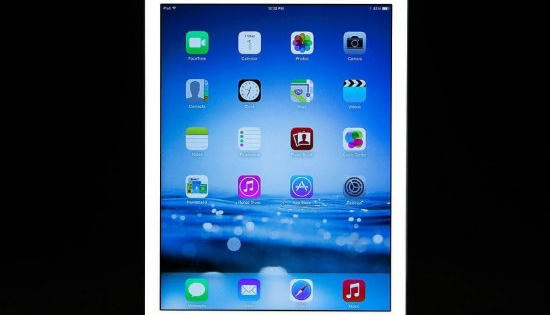 “Cầm nhầm” iPad, nhân viên hàng không bị phạt 7,5 triệu đồng “Cầm nhầm” iPad, nhân viên hàng không bị phạt 7,5 triệu đồng