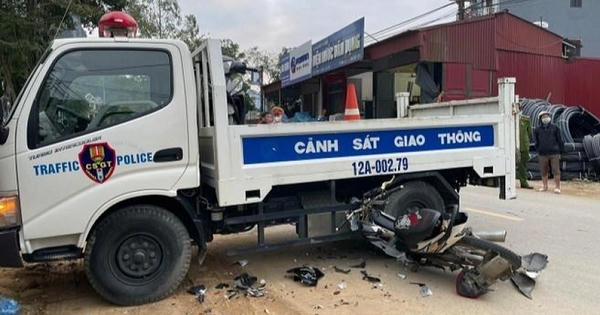 Xác minh thông tin CSGT dùng xe công vụ chặn đường khiến học sinh gặp nạn