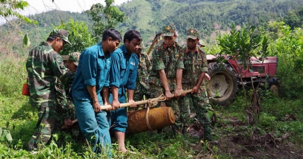 Khánh Hòa: Hủy nổ quả bom "khủng" nặng 250kg